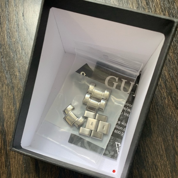 GUESS Watch - Picture 2 of 6